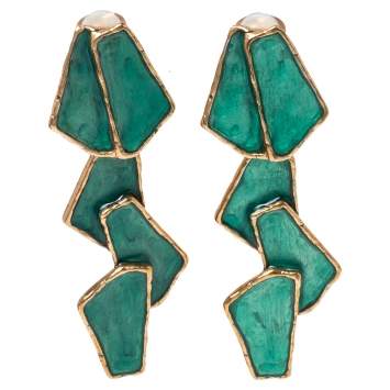 Pre Owned Oscar de la Renta Green Enamel Gold Tone Long Clip On Earrings