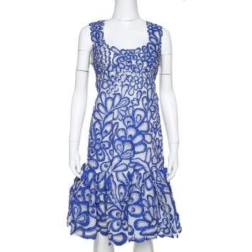 Pre Owned Oscar de la Renta Blue Floral Embroidered Mesh Sleeveless Dress M
