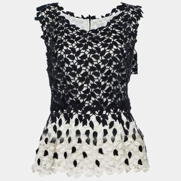 Pre Owned Oscar de la Renta Monochrome Guipure Lace Sleeveless Peplum Top S