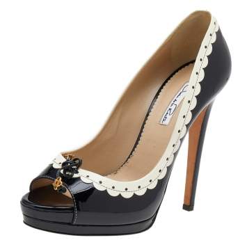 Pre Owned Oscar de la Renta Black/Cream Patent Leather Bow Peep Toe Pumps Size 40