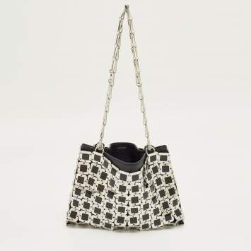 مملوكة مسبقًا حقيبة كتف باكو رابان معدنية سوداء/فضية مربعة الشكل الوهمي