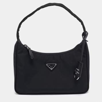 Pre Owned Prada Black Nylon Re-Edition 2000 Baguette Bag