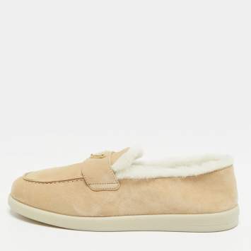 مملوكة مسبقًا Prada Size 37 Beige Fur and Suede Slip On Loafers