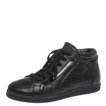 مملوكة مسبقًا Prada Sport Black Leather Lace up Sneakers Size 35.5