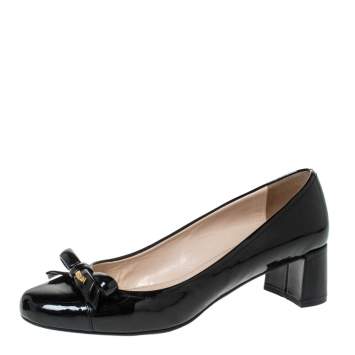 مملوكة مسبقًا Prada Sport Patent Leather Bow Round Toe Pumps Size 39