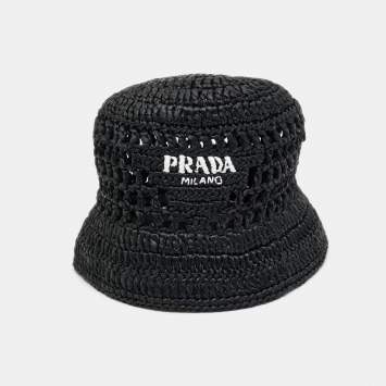 مملوكة مسبقًا Prada Black Logo Crochet Raffia Bucket Hat M