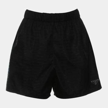 مملوكة مسبقًا Prada Black Logo Print Re-Nylon Shorts