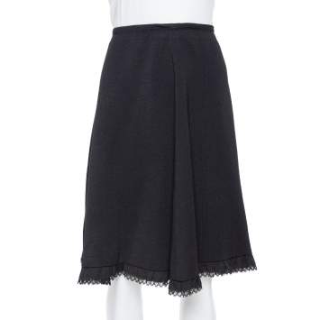 مملوكة مسبقًا Prada Black Lace Detail Short Skirt M