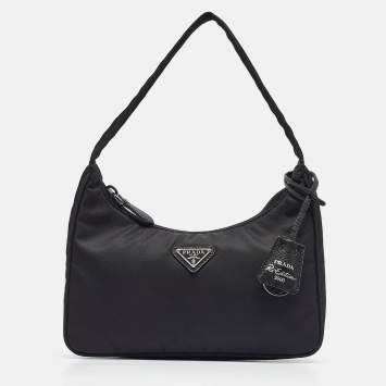 مملوكة مسبقًا Prada Black Nylon Re-Edition 2000 Baguette Bag