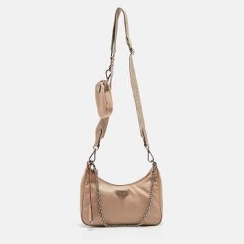 مملوكة مسبقًا Prada Beige Nylon Re-Edition 2005 Baguette Bag