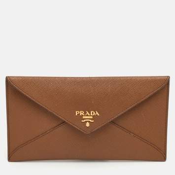 مملوكة مسبقًا Prada Move Brown Saffiano Leather Envelope Wallet