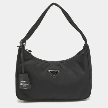 مملوكة مسبقًا Prada Re-Edition 2000 Black Nylon Shoulder Bag