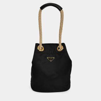 مملوكة مسبقًا حقيبة دلو بحار نايلون معاد تدويره برادا أسود 2025