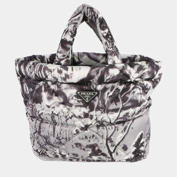 مملوكة مسبقًا حقيبة توت مبطنة ومبطعة من برادا نايلون رمادي