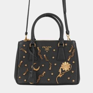 Pre Owned Prada Galleria Studded 2-Way Handbag Black Saffiano Leatherleather Size Small