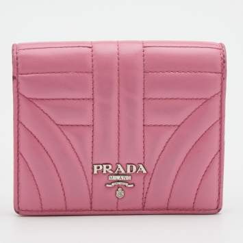 Pre Owned Prada Pink Quilted Leather Logo Embellished Bifold Wallet