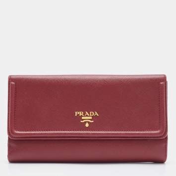 مملوكة مسبقًا Prada Red Saffiano Lux Leather Flap Continental Wallet