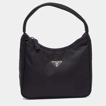 Pre Owned Prada Black Nylon Re-Edition 2000 Baguette Bag
