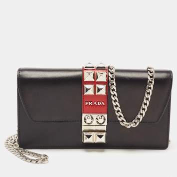 Pre Owned Prada Black Leather Elektra Wallet On Chain