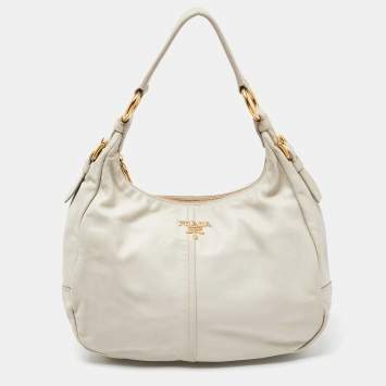 Pre Owned Prada Off White Vitello Daino Leather Zip Hobo
