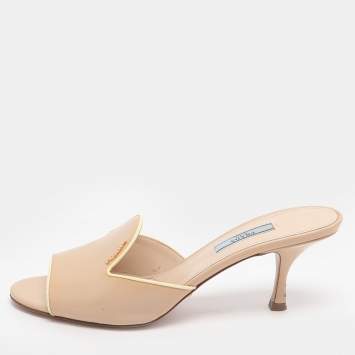 Pre Owned Prada Size 39 Beige Saffiano Patent Leather Slide Sandals