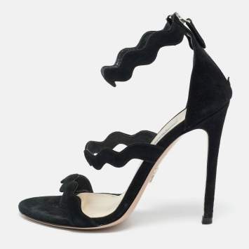 مملوكة مسبقًا Prada Wavy Size 37 Black Suede Ankle Strap Sandals