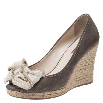 Pre Owned Prada Olive Green/Beige Suede and Canvas Bow Peep Toe Espadrille Wedge Pumps Size 38.5