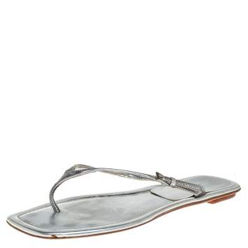 Pre Owned Prada Silver Leather Buckle Embellished Thong Sandals Size 40