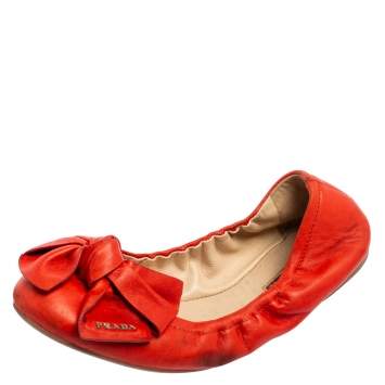 Pre Owned Prada Coral Red Leather Bow Logo Scrunch Ballet Flats Size 38