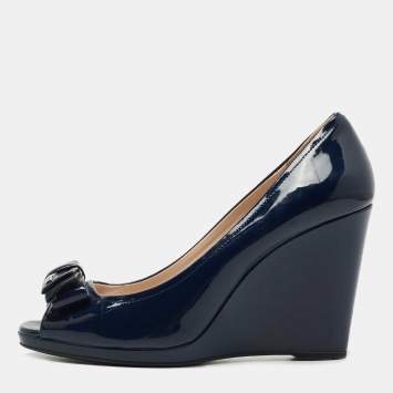 Pre Owned Prada Navy Blue Patent Leather Bow Peep Toe Wedge Pumps Size 38.5