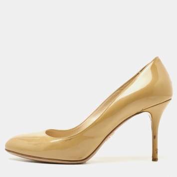 Pre Owned Prada Beige Patent Leather Round Toe Pumps Size 38.5
