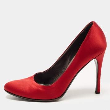 Pre Owned Prada Red Satin Round Toe Pumps Size 37