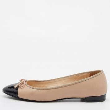Pre Owned Prada Beige/Black Patent and Leather Cap Toe Bow Ballet Flats Size 39