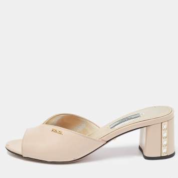 Pre Owned Prada Beige Patent Leather Slide Sandals Size 38
