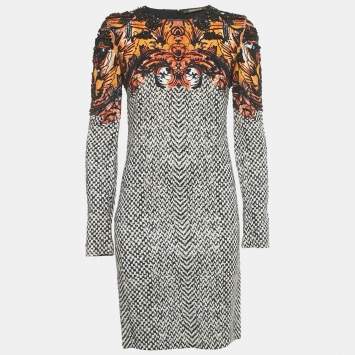 مملوكة مسبقًا فستان روبيرتو كافالي كريب مزين بخرز باللونين الأسود والأبيض مقاس وسط (ميديم)