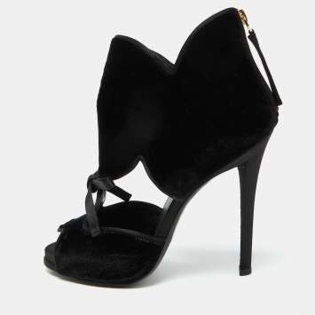 Roger Vivier Black Velvet Cut Out Bow Ankle Booties Size 36
