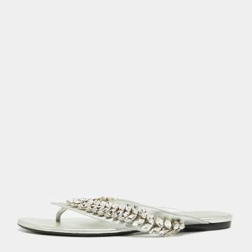Pre Owned Roger Vivier Metallic Silver Leather Crystal Embellished Thong Flats Size 38.5