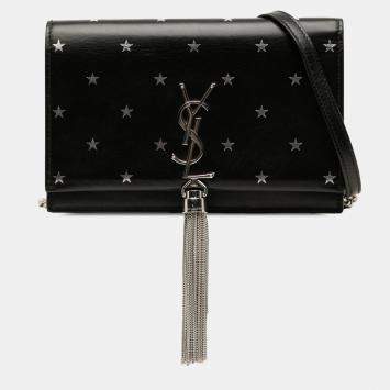 مملوكة مسبقًا محفظة سان لوران باريس مونوغرام كلاسيكية بنمط نجوم جلد أسود بسلسلة كيت مع شرابة
