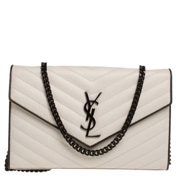 مملوكة مسبقًا Saint Laurent White/Black Matelasse Leather Monogram Envelope Wallet on Chain
