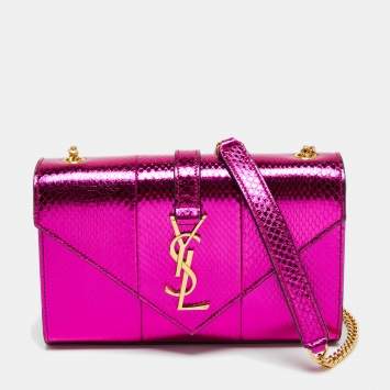 مملوكة مسبقًا Saint Laurent Metallic Pink Python Embossed Leather Small Envelope Shoulder Bag