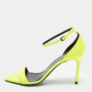 مملوكة مسبقًا Saint Laurent Amber Size 39 Neon Yellow Patent Leather Ankle Strap Sandals