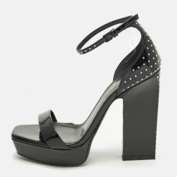 مملوكة مسبقًا Saint Laurent Size 37.5 Black Patent Leather Ankle Strap Sandals