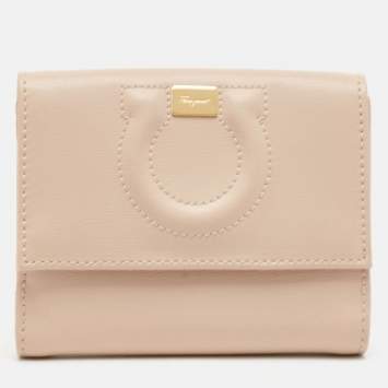 Pre Owned Salvatore Ferragamo Beige Leather City French Wallet
