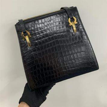 Pre Owned Salvatore Ferragamo Black Crocodile Embossed Gancini Shoulder bag