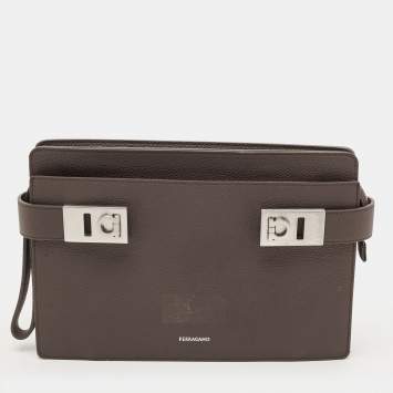 مملوكة مسبقًا Salvatore Ferragamo Hug Dark Beige Leather Clutch