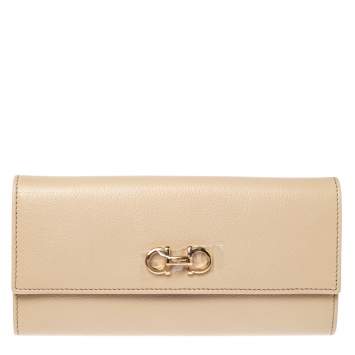 Pre Owned Salvatore Ferragamo Beige Leather Double Gancio Continental Wallet