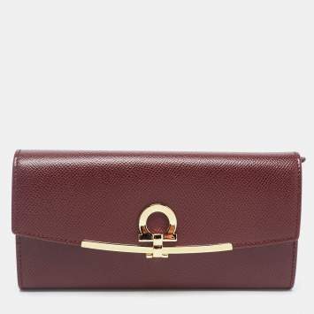 Pre Owned Salvatore Ferragamo Burgundy Leather Gancini Bit Continental Wallet