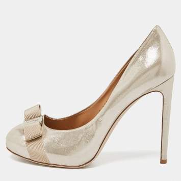 Pre Owned Salvatore Ferragamo Metallic Laminated Suede Vara Bow Pumps Size 40