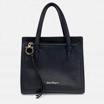 Pre Owned Salvatore Ferragamo Black Leather Amy Small Bag