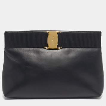 Pre Owned Salvatore Ferragamo Black Leather Vara Clutch